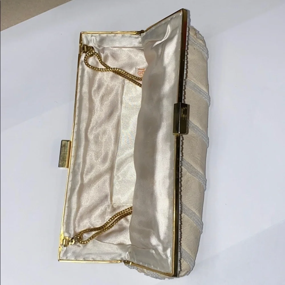 Walborg White Leather and Beaded Shoulder Clutch